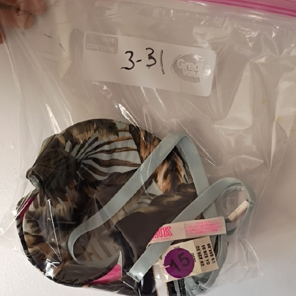PINK Victoria's Secret Leaf Print Bra in Black and Tan - Picture 4 of 4
